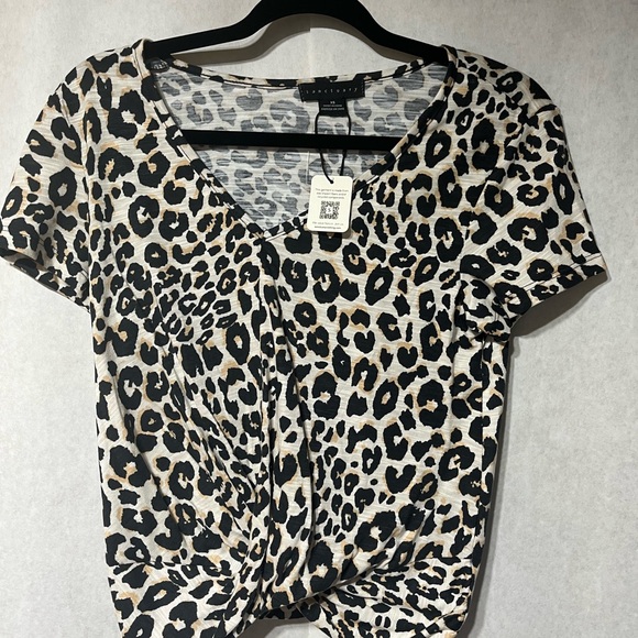 Sanctuary Tops - Sanctuary Animal Print V-Neck‎ Blouse